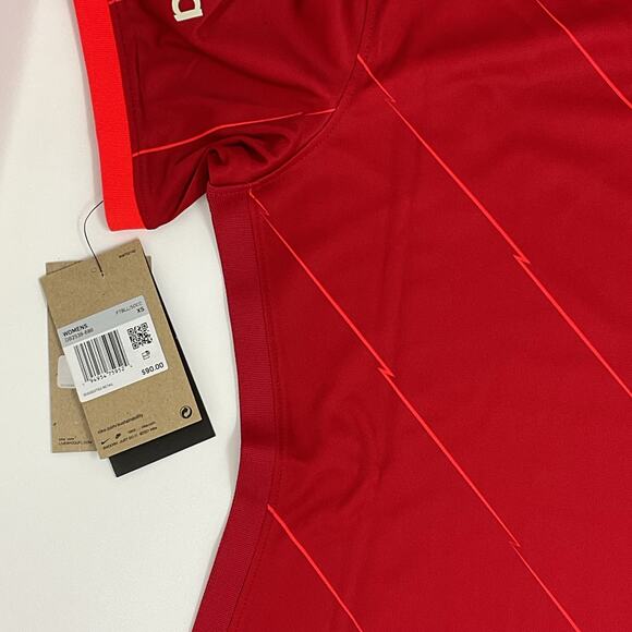 Nike Liverpool FC 2021 Home Soccer Jersey Red Women Size XS DB2539-688 Authentic - Picture 6 of 6